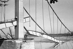 zerstoerte-Rodenkirchener-Bruecke